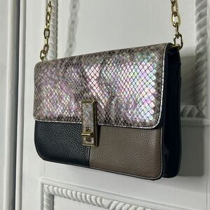 G.I.L.I iridescent scales snake chain crossbody purse NWOT